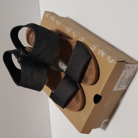 Toms Majorca Cutout Sandals - Picture 1 of 6